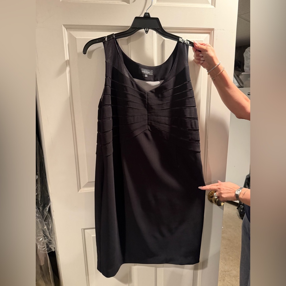 Michel Studio Black Sleeveless Dress